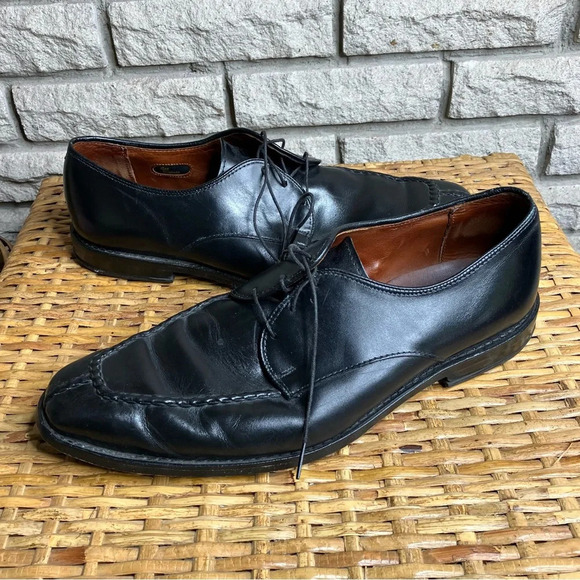 Allen Edmonds Parkway Loafer - Picture 1 of 10